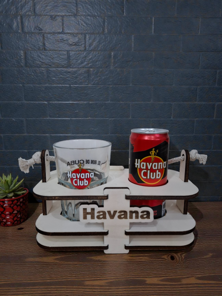 Havana-Club-Tragerl mit Glas